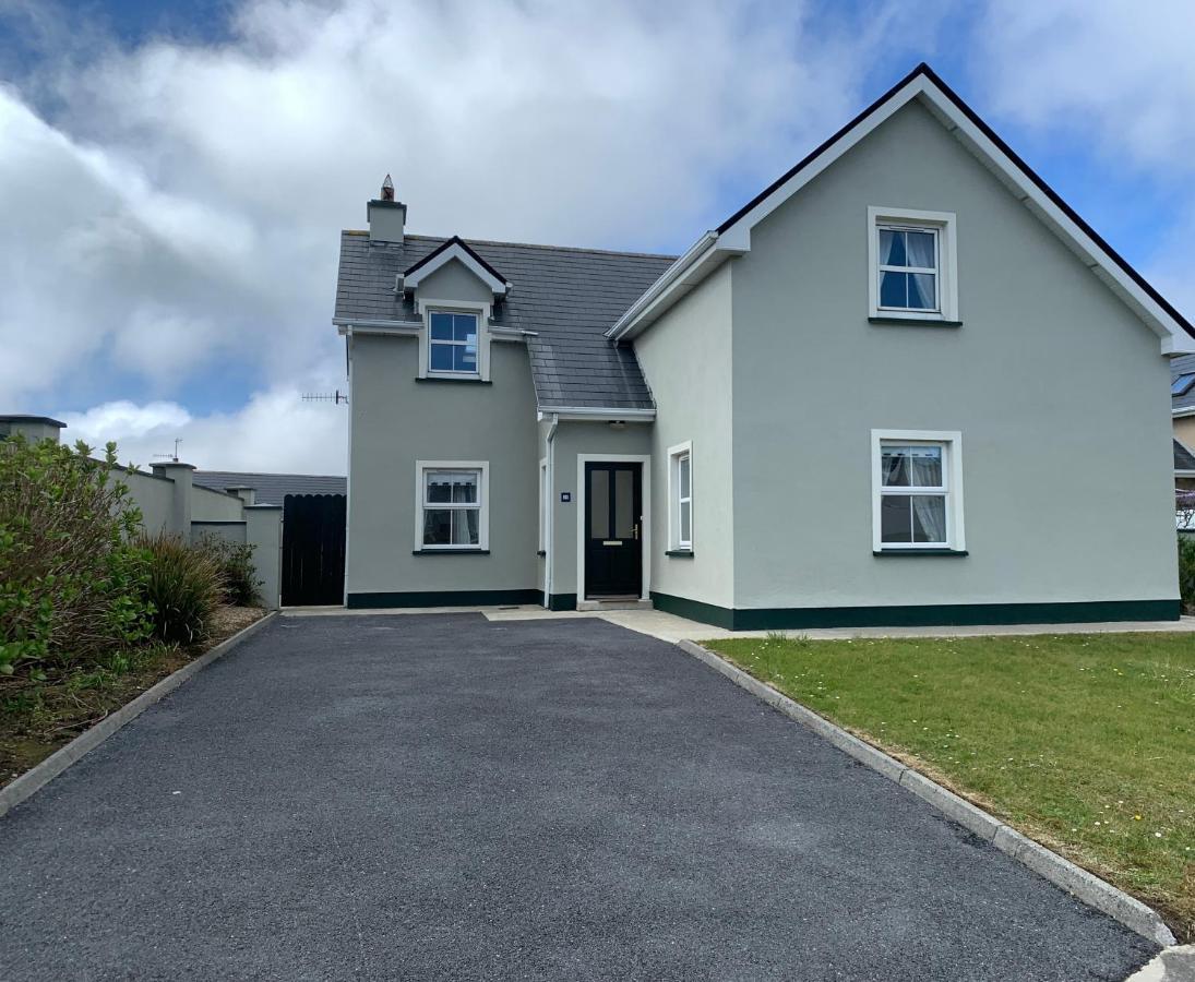 Seascape On The Edge Of Town: 4 Beds All Ensuite. Belmullet ภายนอก รูปภาพ