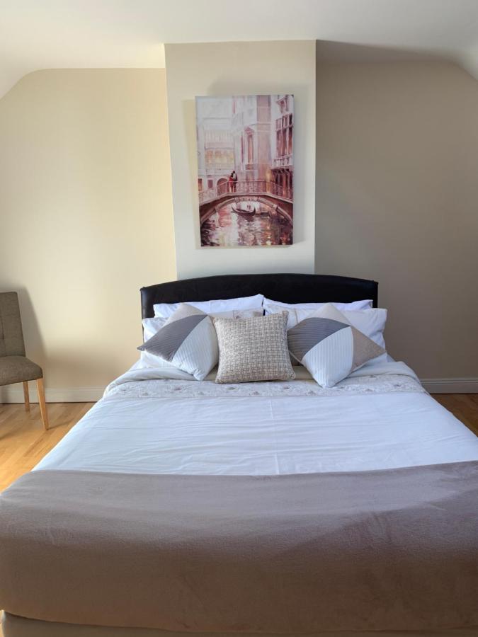 Seascape On The Edge Of Town: 4 Beds All Ensuite. Belmullet ภายนอก รูปภาพ