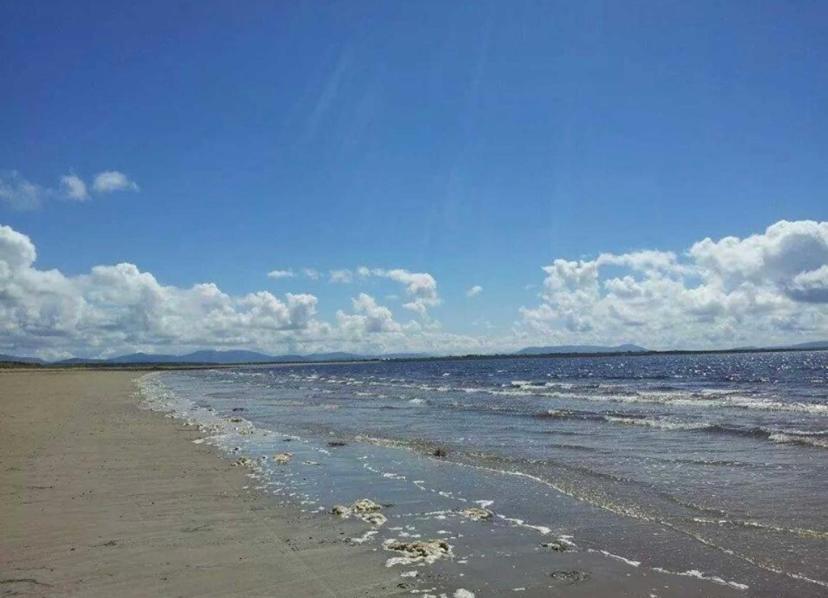 Seascape On The Edge Of Town: 4 Beds All Ensuite. Belmullet ภายนอก รูปภาพ