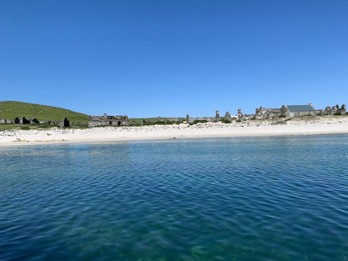 Seascape On The Edge Of Town: 4 Beds All Ensuite. Belmullet ภายนอก รูปภาพ