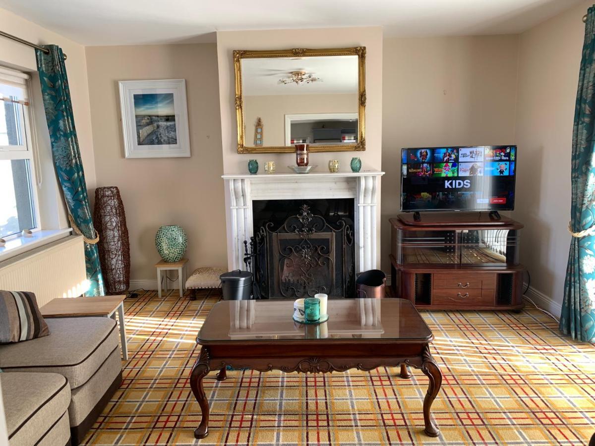 Seascape On The Edge Of Town: 4 Beds All Ensuite. Belmullet ภายนอก รูปภาพ