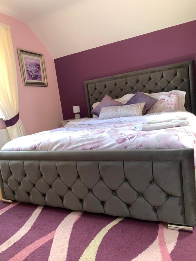 Seascape On The Edge Of Town: 4 Beds All Ensuite. Belmullet ภายนอก รูปภาพ