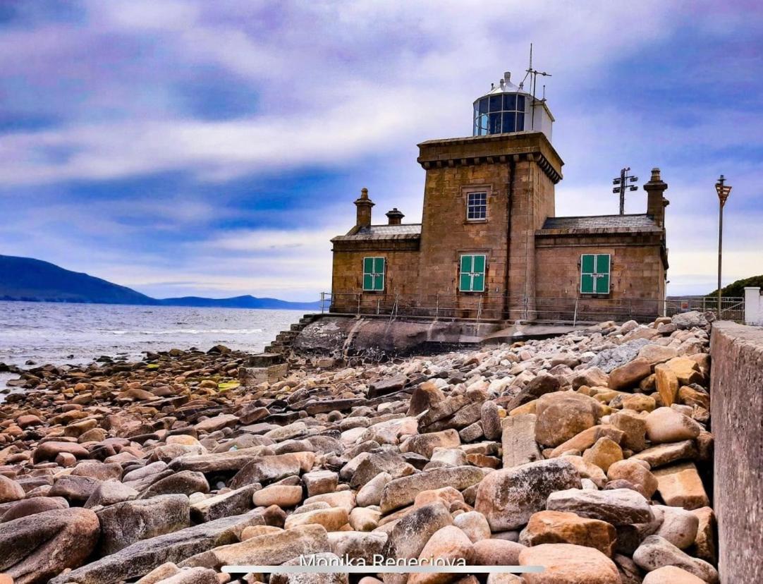 Seascape On The Edge Of Town: 4 Beds All Ensuite. Belmullet ภายนอก รูปภาพ