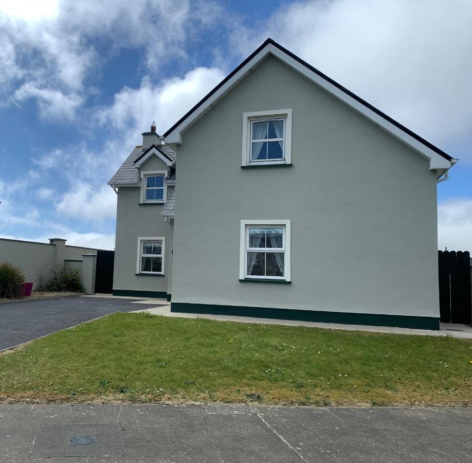 Seascape On The Edge Of Town: 4 Beds All Ensuite. Belmullet ภายนอก รูปภาพ