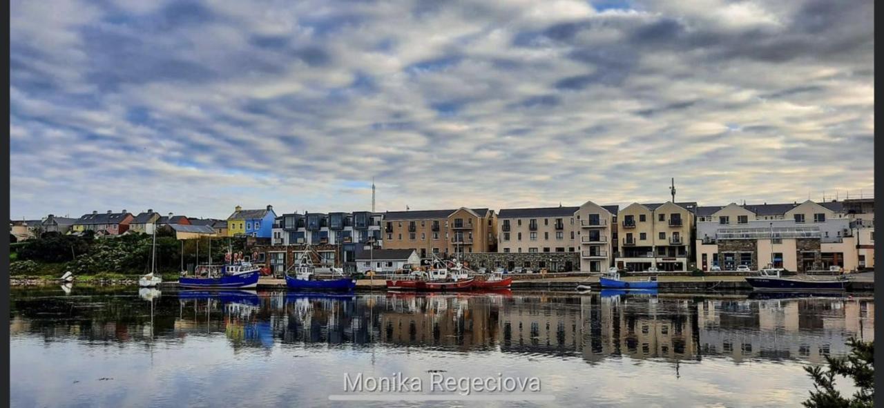 Seascape On The Edge Of Town: 4 Beds All Ensuite. Belmullet ภายนอก รูปภาพ