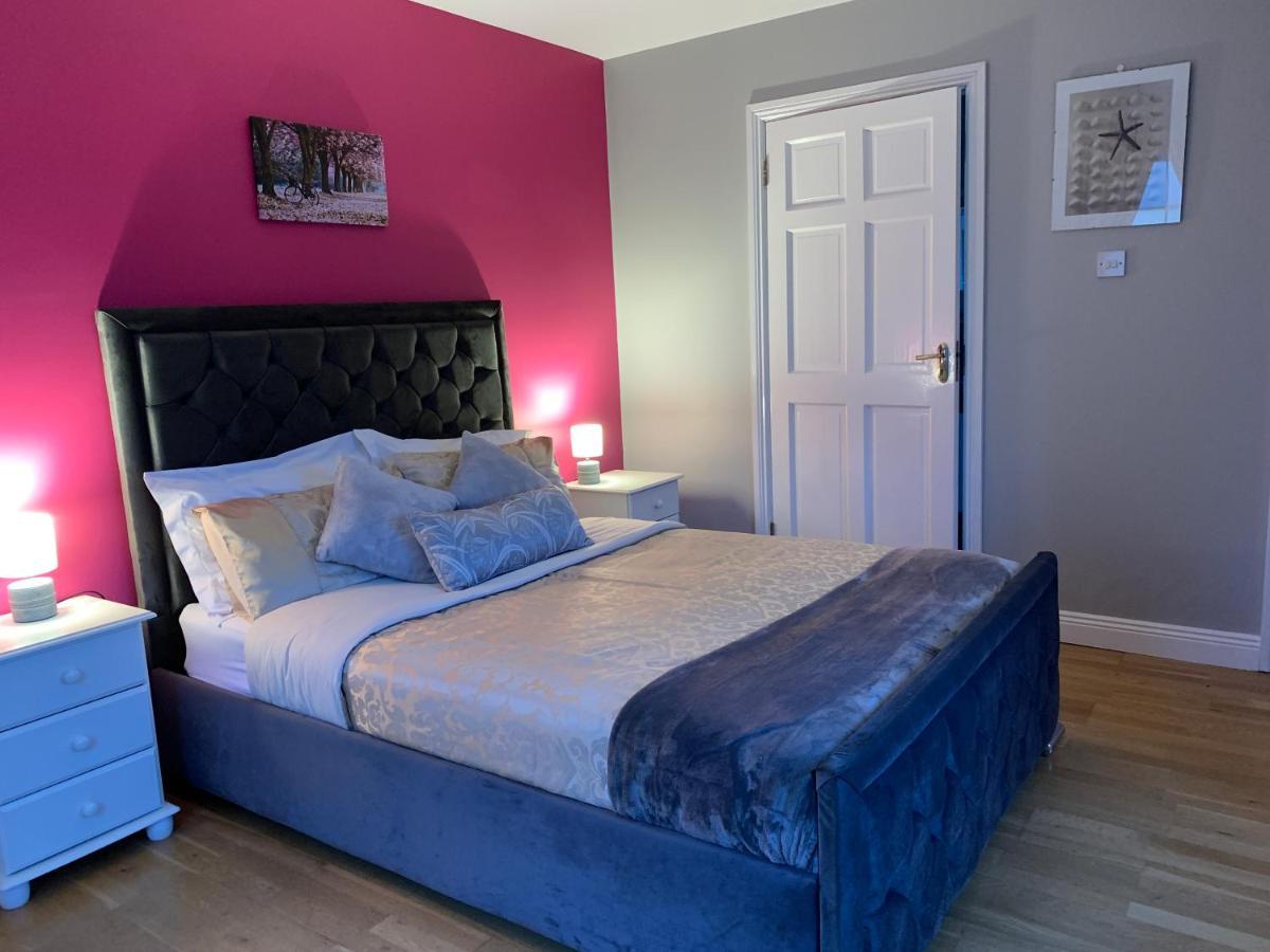 Seascape On The Edge Of Town: 4 Beds All Ensuite. Belmullet ภายนอก รูปภาพ