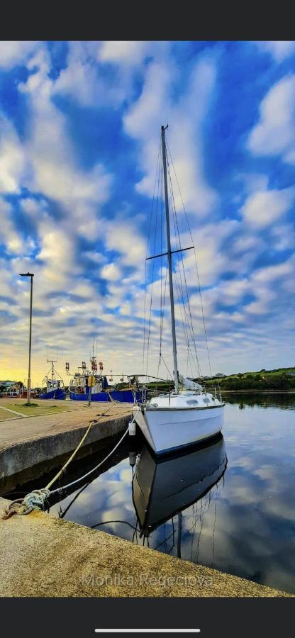 Seascape On The Edge Of Town: 4 Beds All Ensuite. Belmullet ภายนอก รูปภาพ